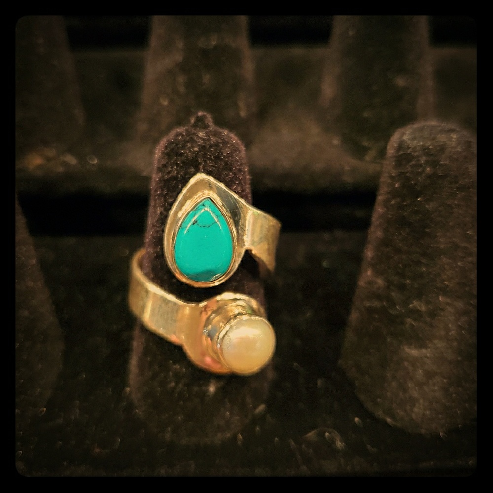 Turquoise and fresh water pearl ring